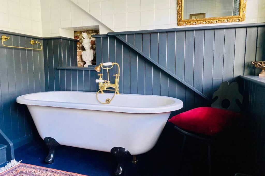 Martin Mill17Th Century Boutique Getaway In The Countrysideアパートメント エクステリア 写真